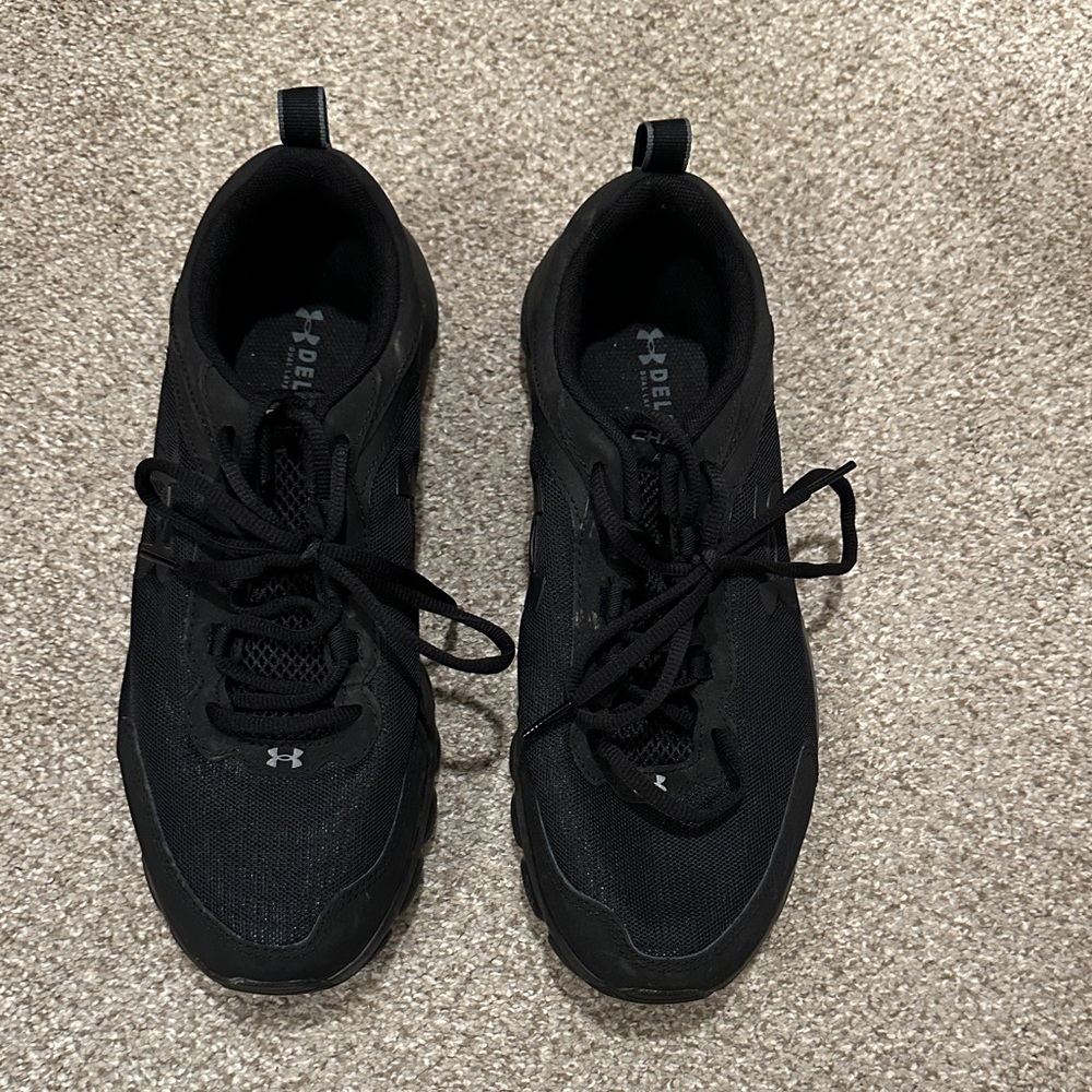 Under Armour Men's Black Athletic Shoes